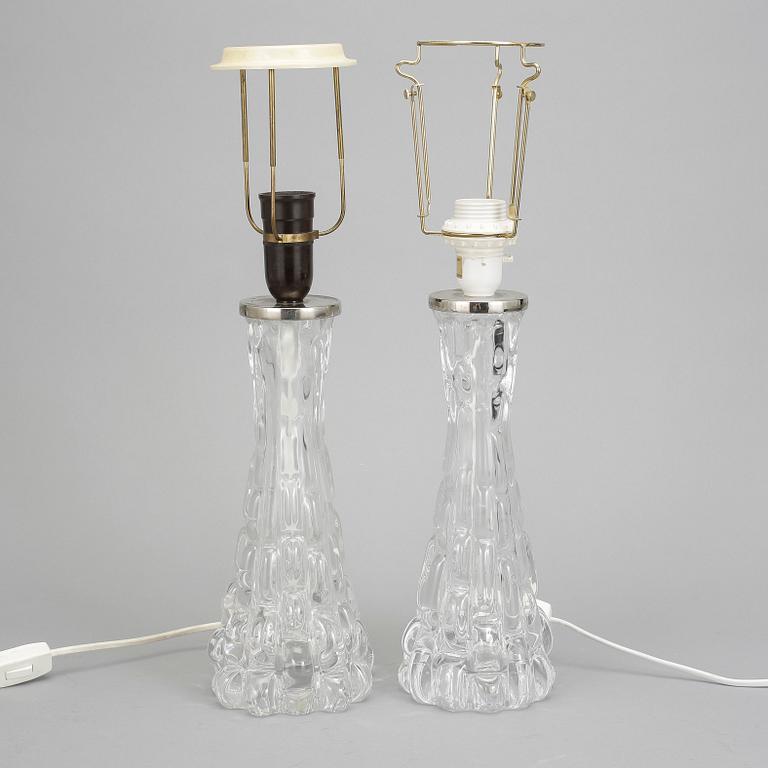 BORDSLAMPOR, 1 par. Carl Fagerlund, Orrefors, 1960-tal.