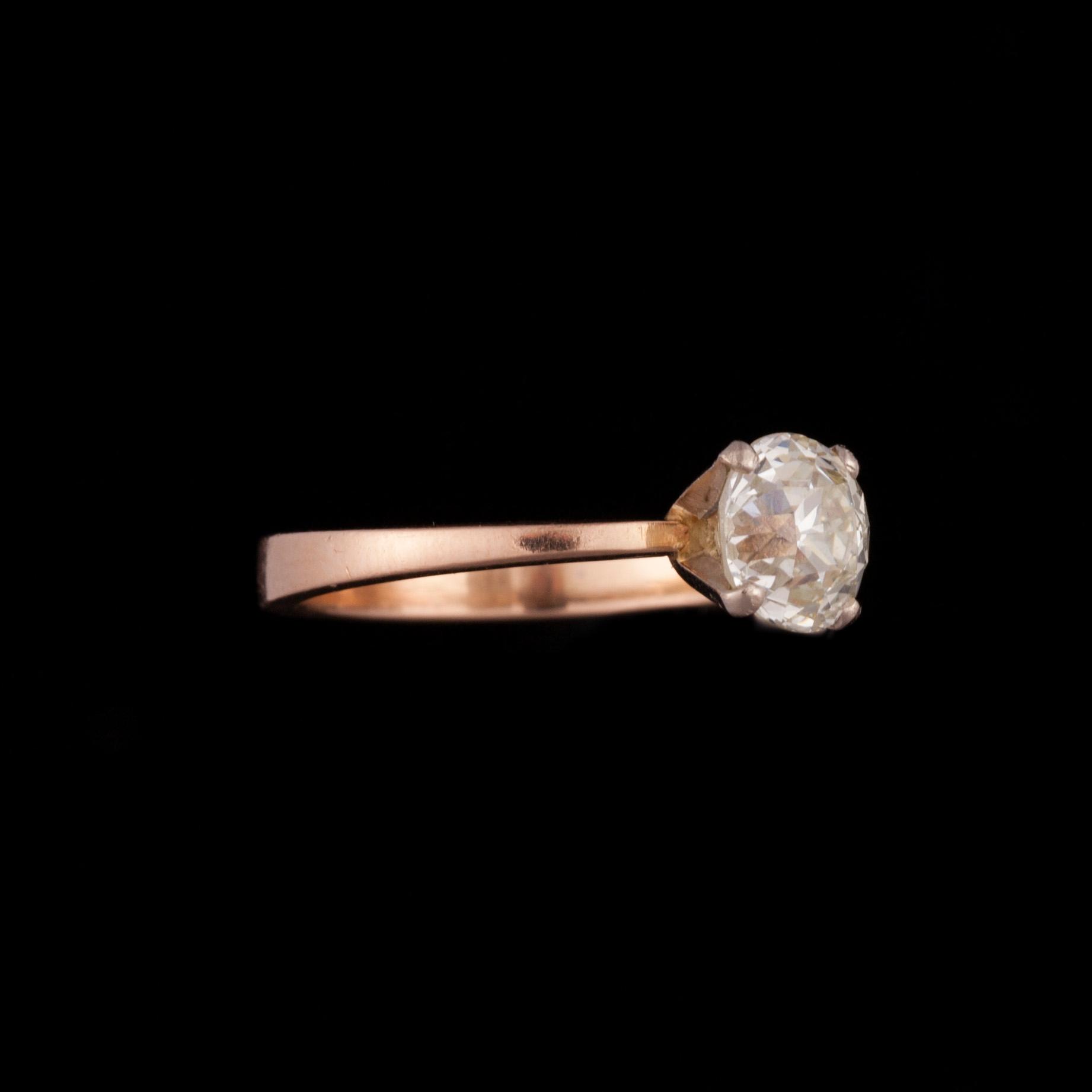 RING, 14K guld, gammalslipad diamant. Vikt ca 2,9 g.