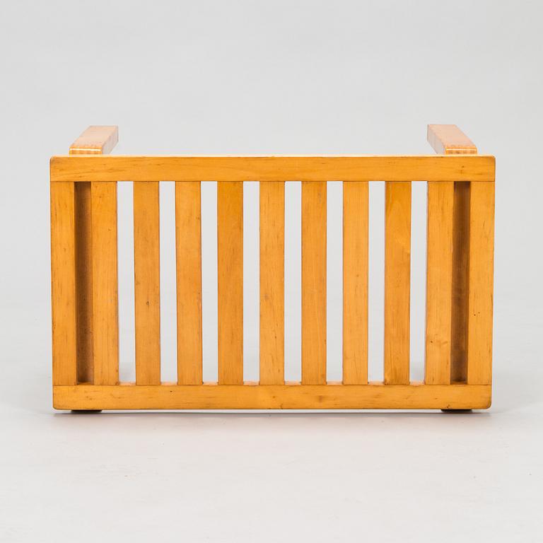 Alvar Aalto, blom-och bagagebänk, modell 106 för O.Y. Huonekalu-ja Rakennustyötehdas A.B. 1940-tal.
