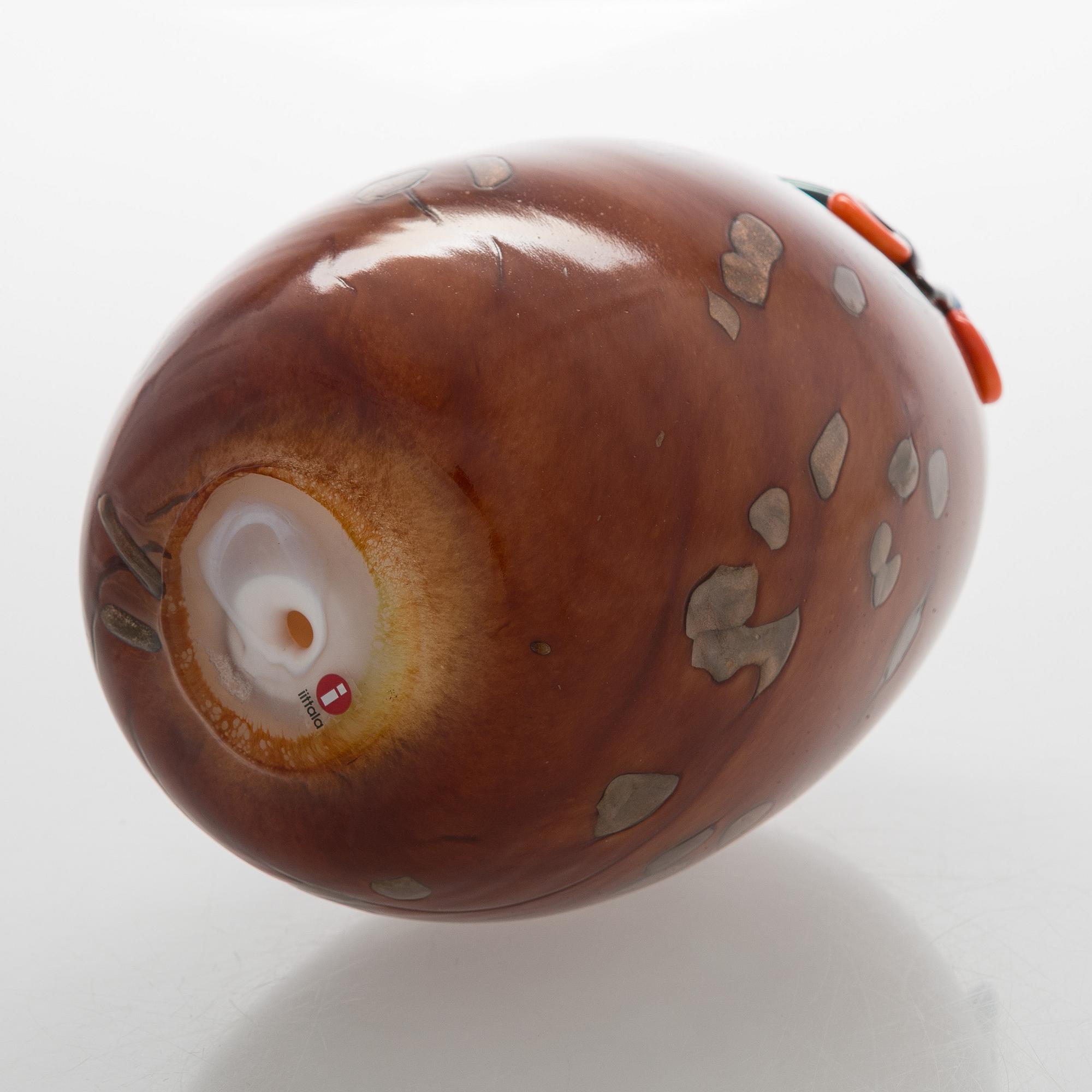 Oiva Toikka, a glass bird, 'Uhuu', signed O. Toikka Nuutajärvi.