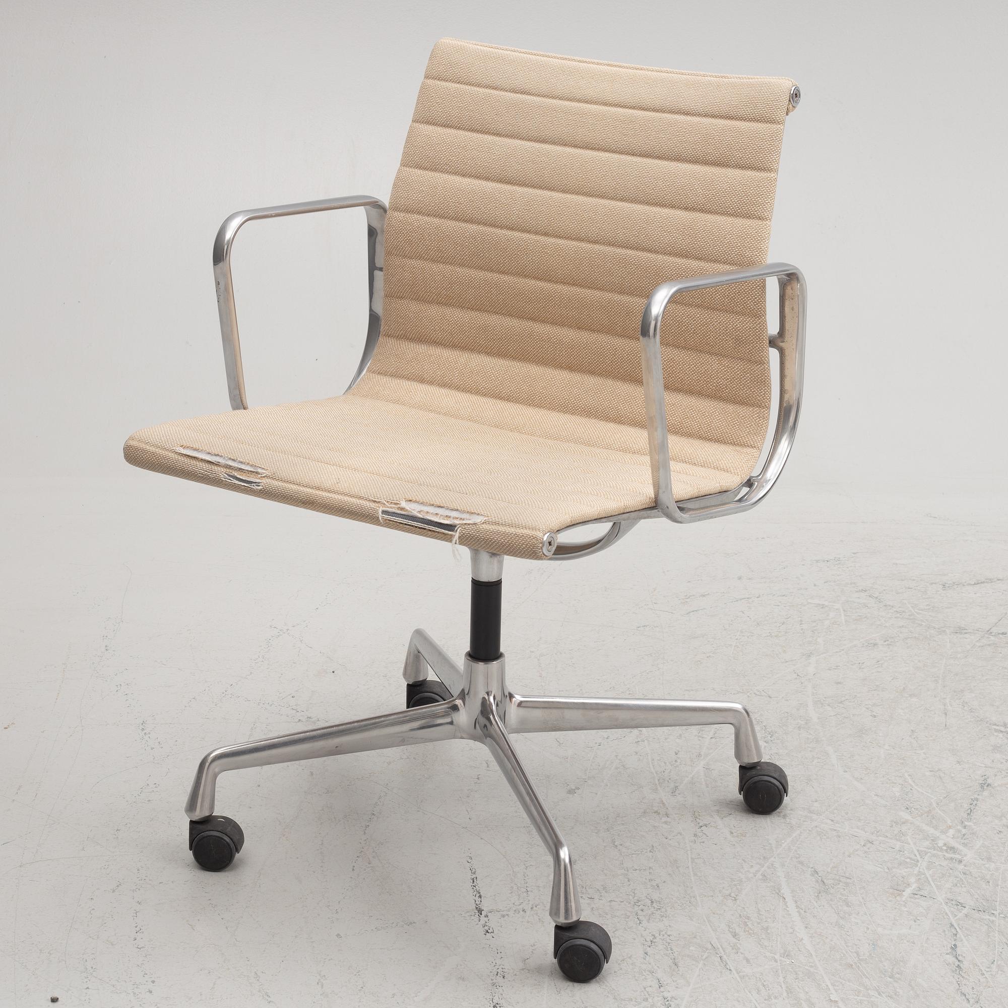 Charles & Ray Eames, a swivel office chair, model EA 108, Vitra.