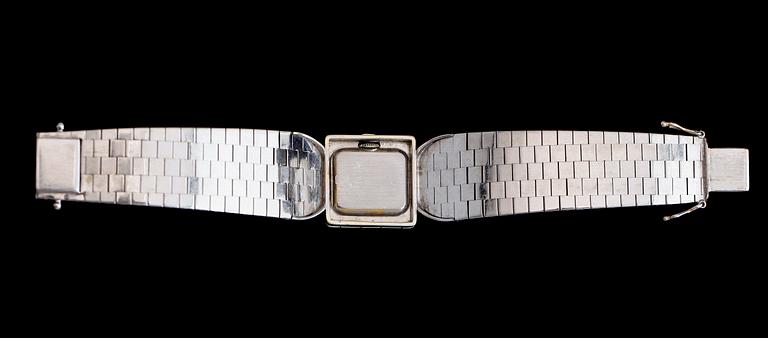 DAMUR, 18K vitguld, IWC, briljantslipade diamanter tot ca 1.50 ct. Tot vikt ca 81 g.