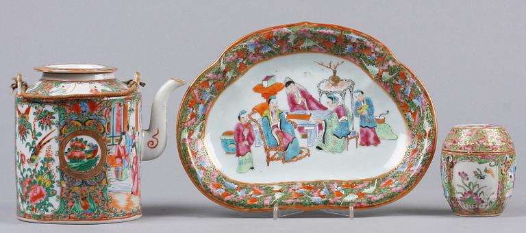 PARTI PORSLIN, 3 delar, Kanton, Kina, 1800-tal.