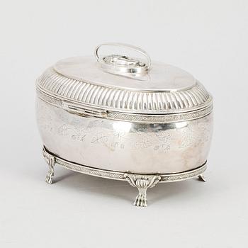 SOCKERSKRIN, silver, empire, Johan Petter Hedman, Norrköping, 1836. Vikt ca 619 g.