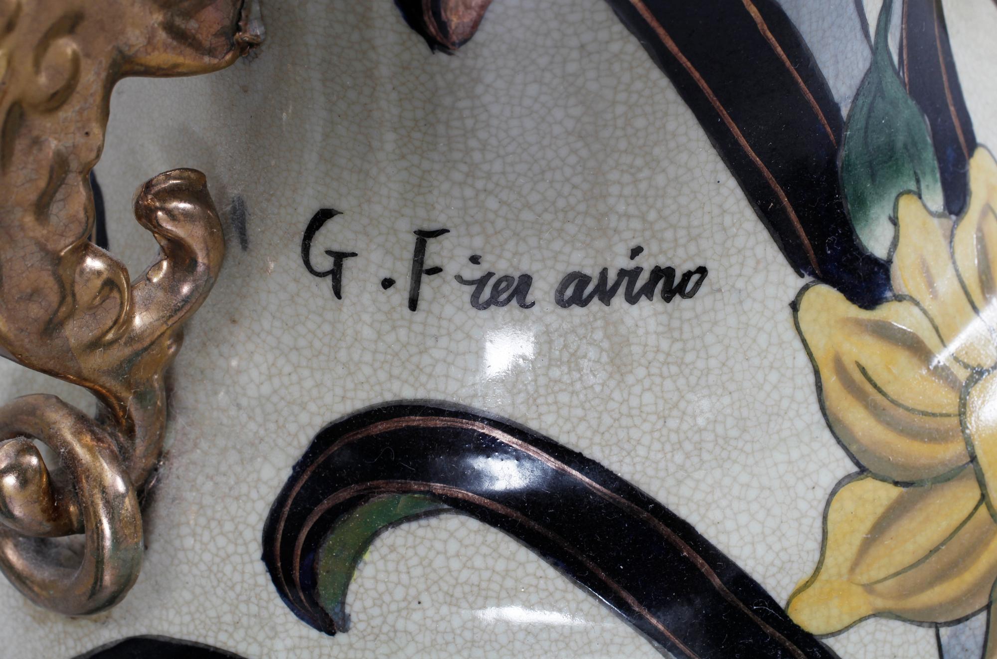 GOLVURNOR, ett par, flintgods. Jugendstil, 1900-tal.