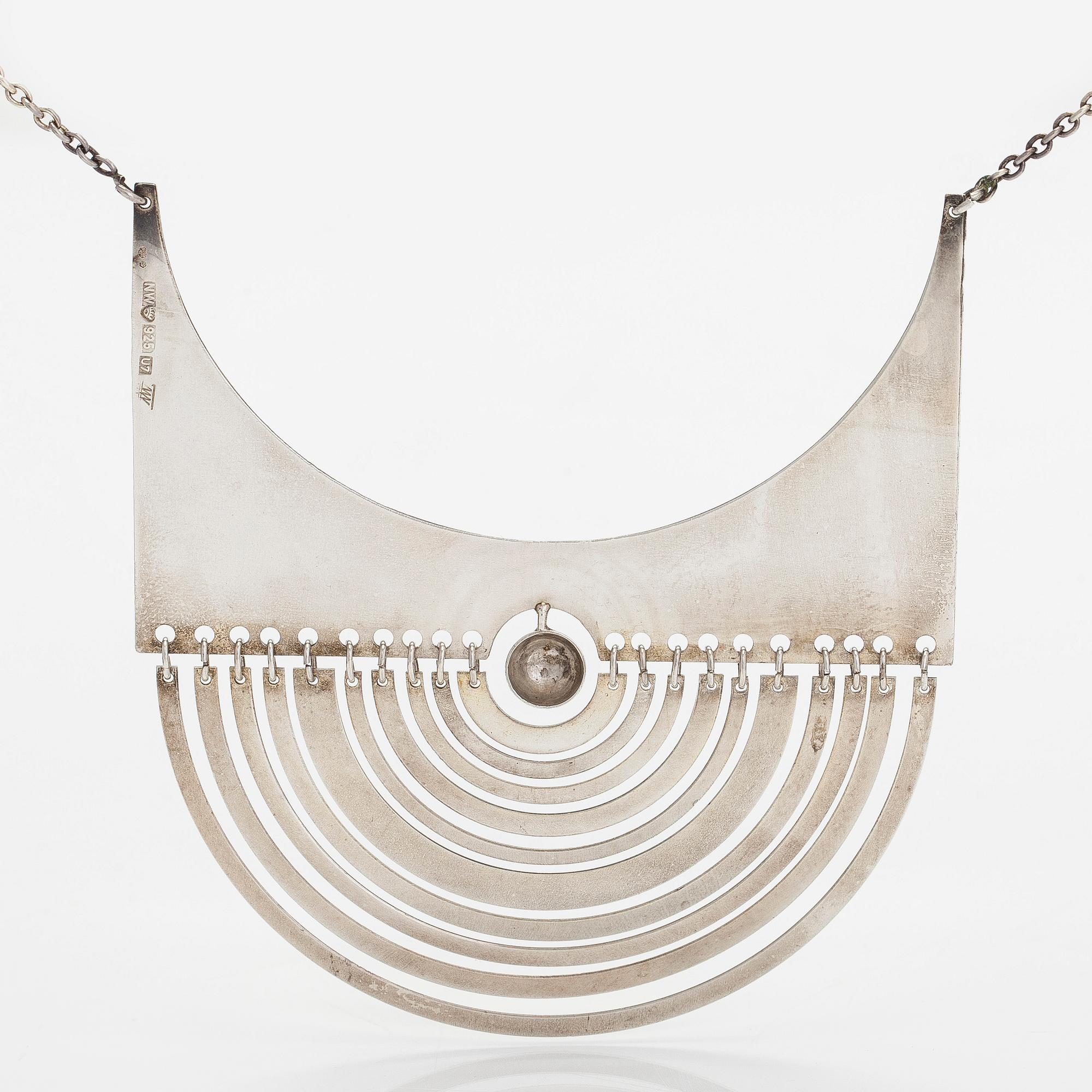 Tapio Wirkkala, A sterling silver 'Half moon' necklace. Westerback, Helsinki 1973.