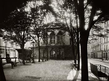 302. Eugène Atget, "Place Dancourt, Théatre de Montmartre", 1925.