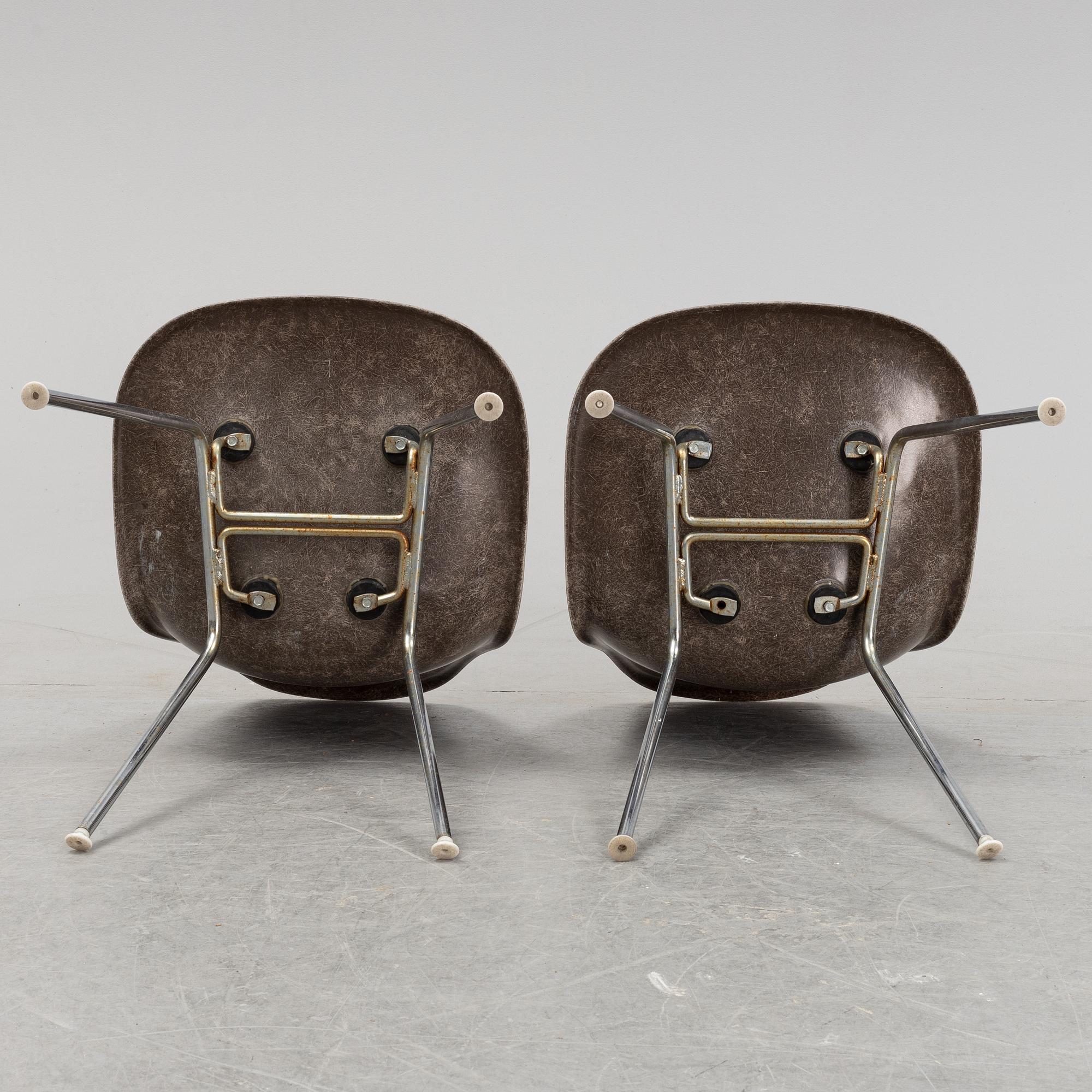 Two 'DSX' chairs by Charles and Ray Eames for Herman Miller, second half of the 20th century.
