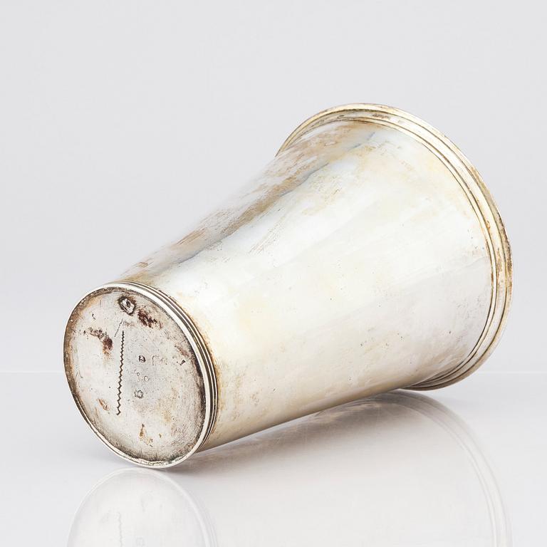 A Swedish early 18th century silver beaker, marks of Johan Nützel, Stockholm 1704.