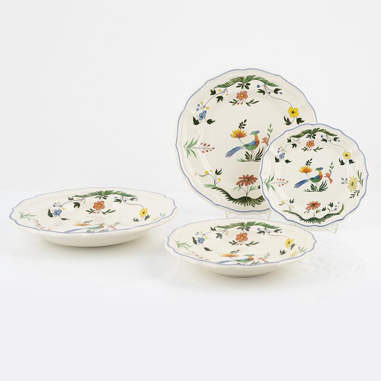 A 'Oiseaux de Paradis' faiance part dinner service, Gien, France, second half of the 20th century.
