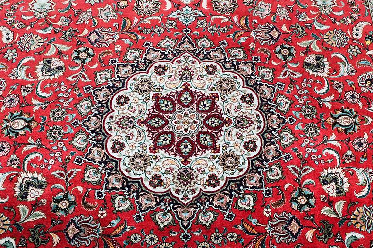 Matta, Täbriz, part silk, 60 Raj, ca 288 x 200 cm.