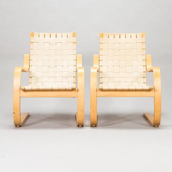 Alvar Aalto, A pair of model 406 armchairs for Artek, 1970s.