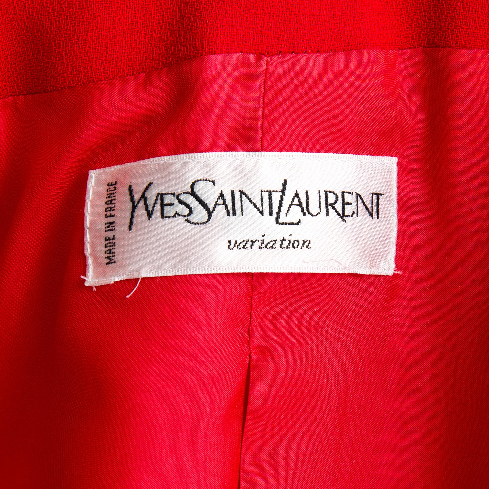 KAVAJ, Yves Saint Laurent.