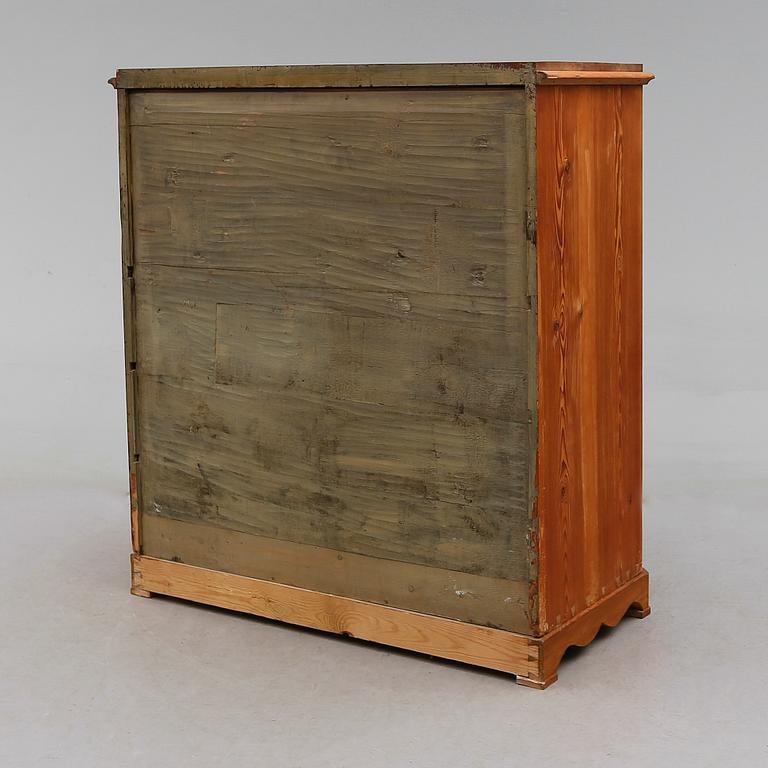 CHIFFONJÉ, 1800-talets andra hälft.