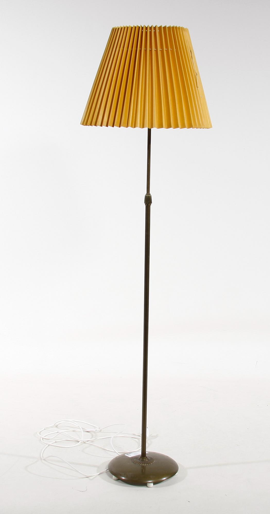GOLVARMATUR, mässing, empirestil, 1900-talets mitt.