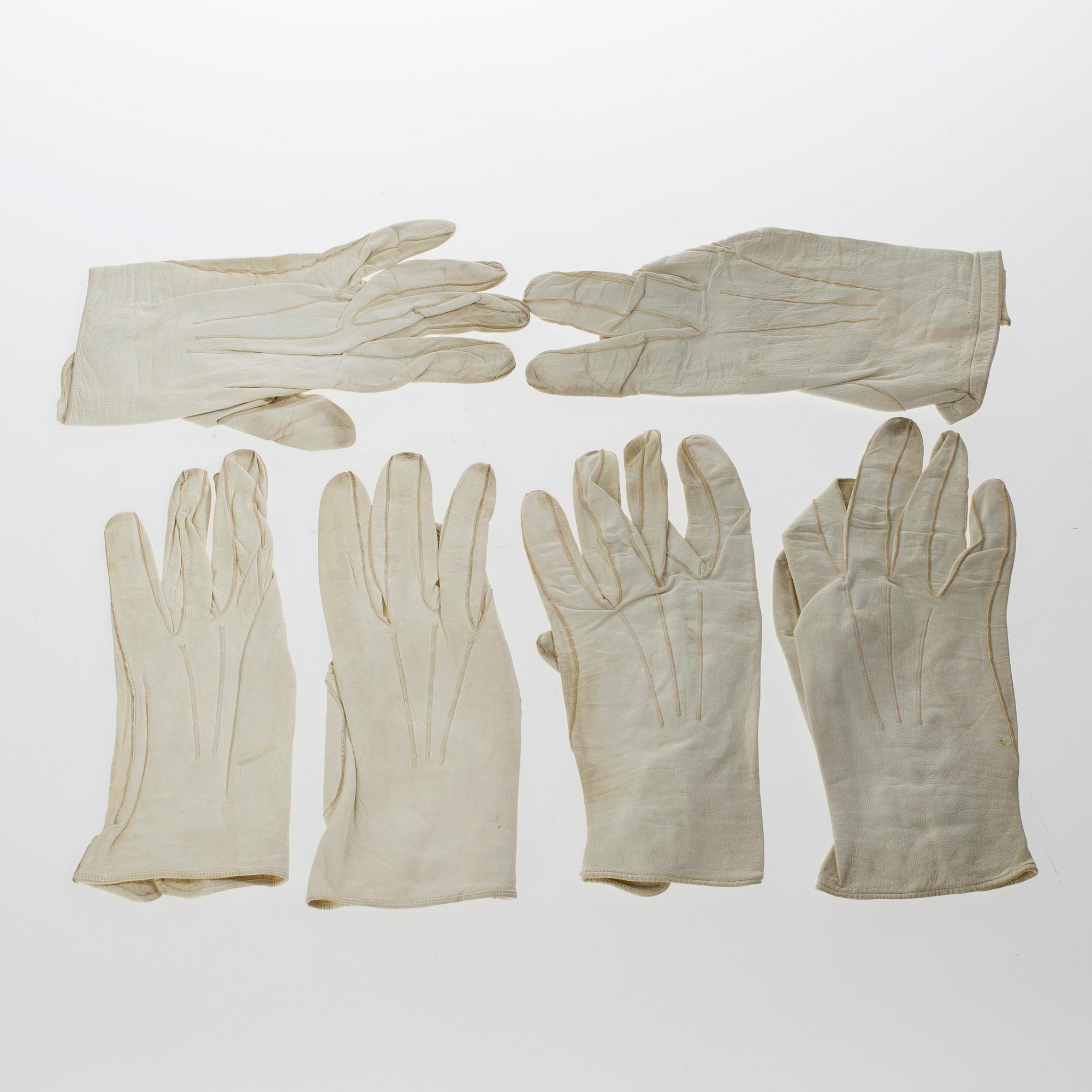 ETUI FÖR HANDSKAR, rött skinn, ca 1900.