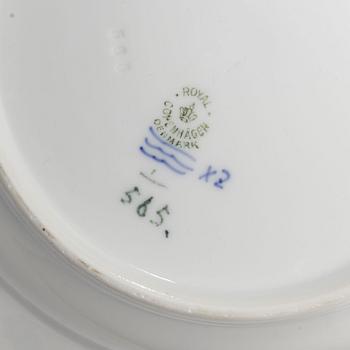 Royal Copenhagen, Dinner service, 31 pieces, “Musselmalet Halvblonde”, Denmark.