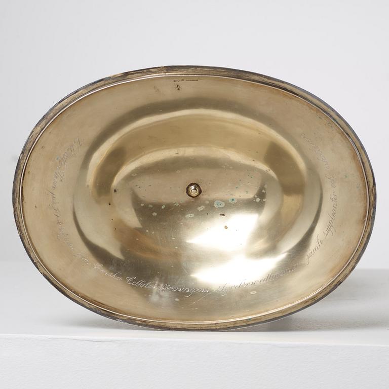 TERRIN, silver, rokokostil, CF Carlman, Stockholm 1912. Vikt ca 1960 gram.