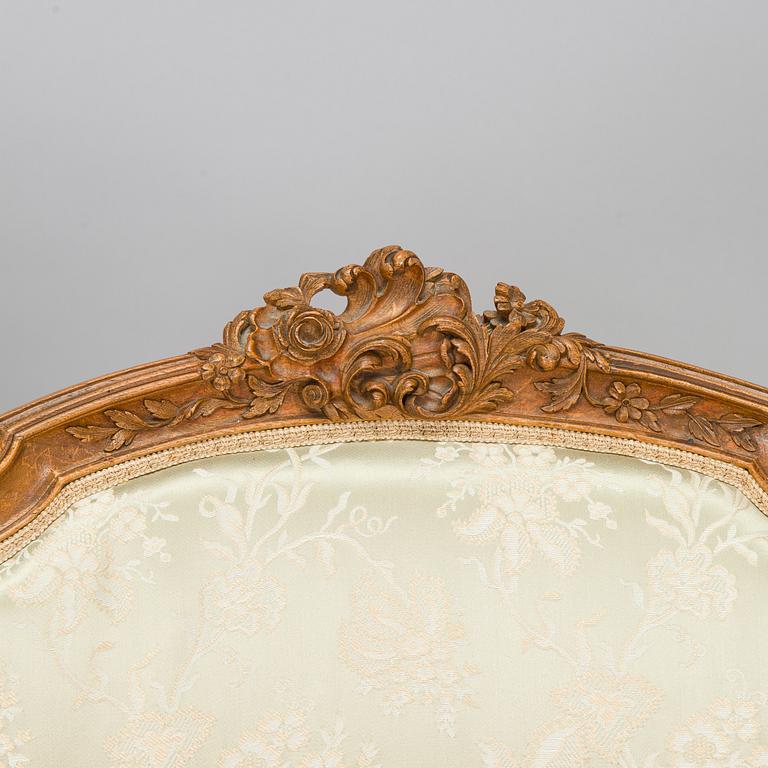 Soffa och fåtöljer, ett par, omkring 1900.