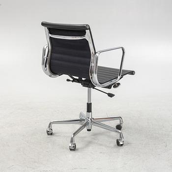 Charles & Ray Eames, an 'EA 117' desk chair, Vitra.