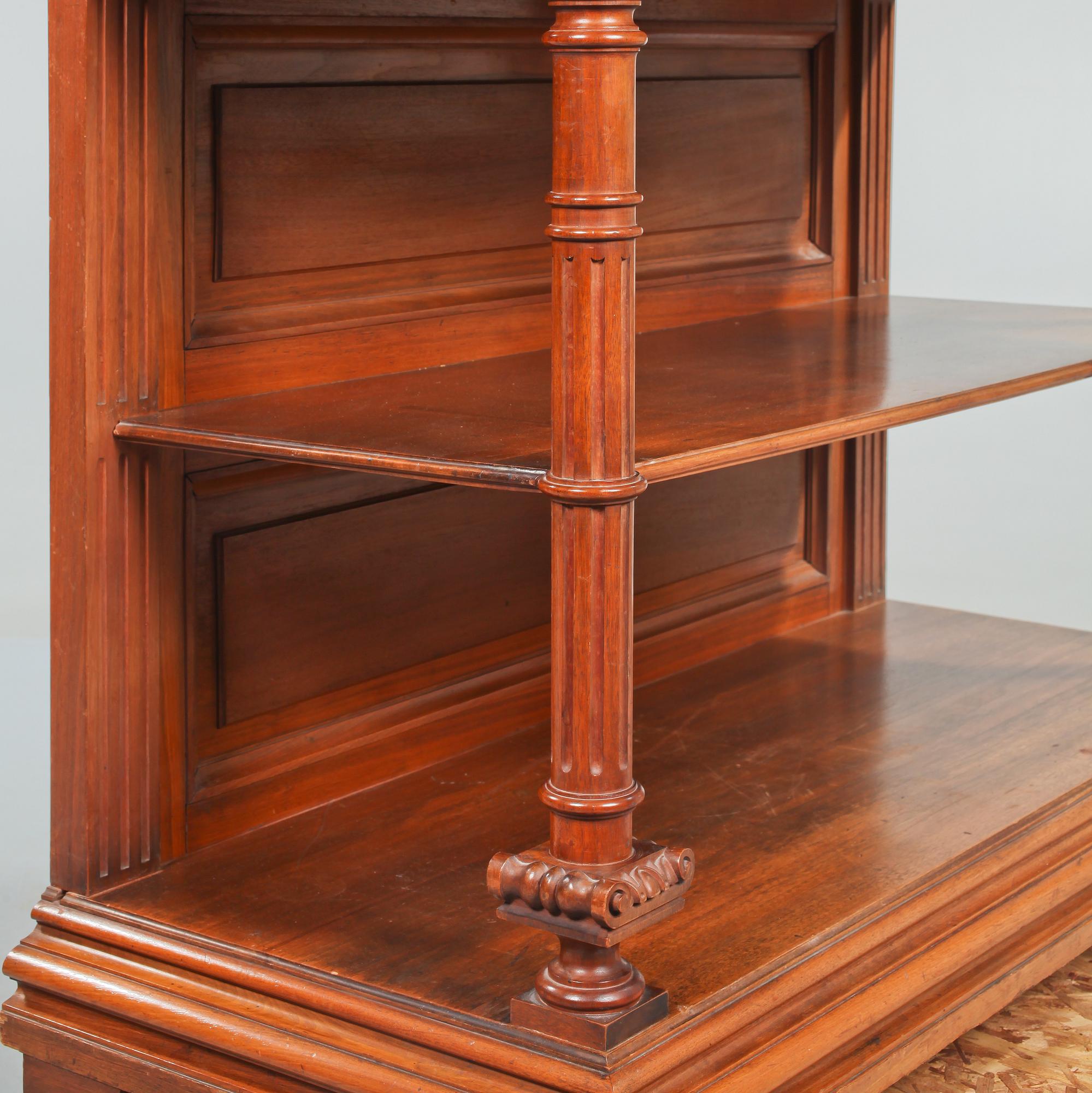 SIDEBOARD, nyrenässans, sent 1800-tal.