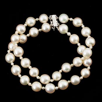 PEARL BRACELET, 2 strands of Akoya pearls with small pearls in between.
