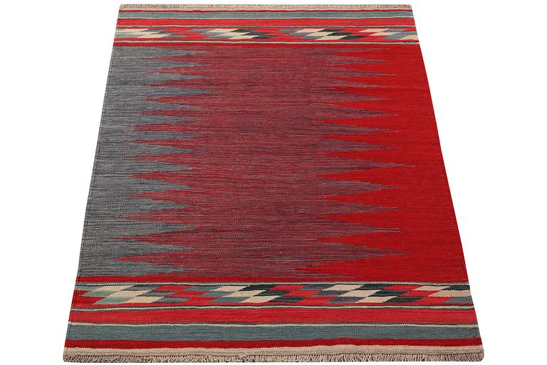 A Kilim rug, modern design, c. 170 x 122 cm.