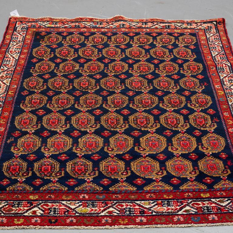 A RUG, Old, Hamadan 190 x 130 cm.