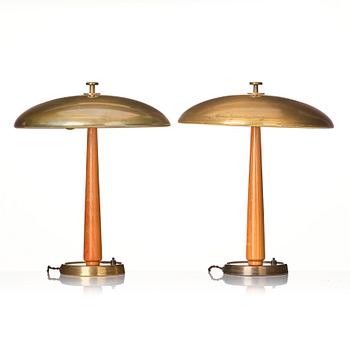 Bertil Brisborg, or Erik Tidstrand, a pair of table lamps, model "30331", Nordiska Kompaniet, 1940s.