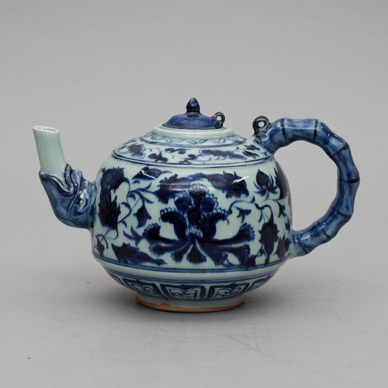 TEKANNA, porslin, orientalisk. 1900-talets slut.