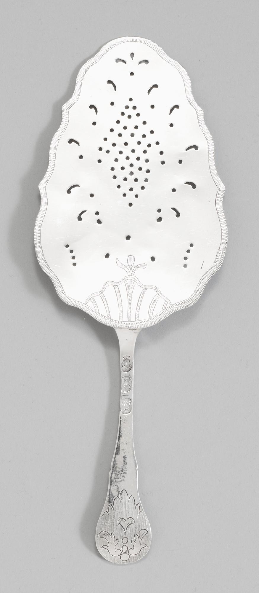 A Danish 18th century silver cake-slice, makers mark of Niels Pihl, Copenhagen 1782.