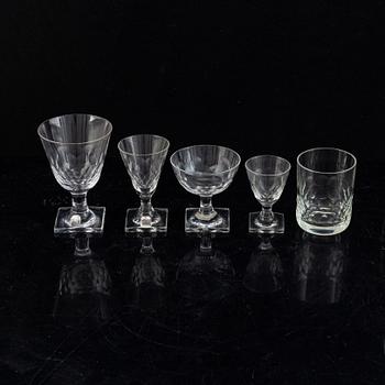 Elis Bergh, glasservis, 59 delar, "Fiskfjäll", Kosta Boda.
