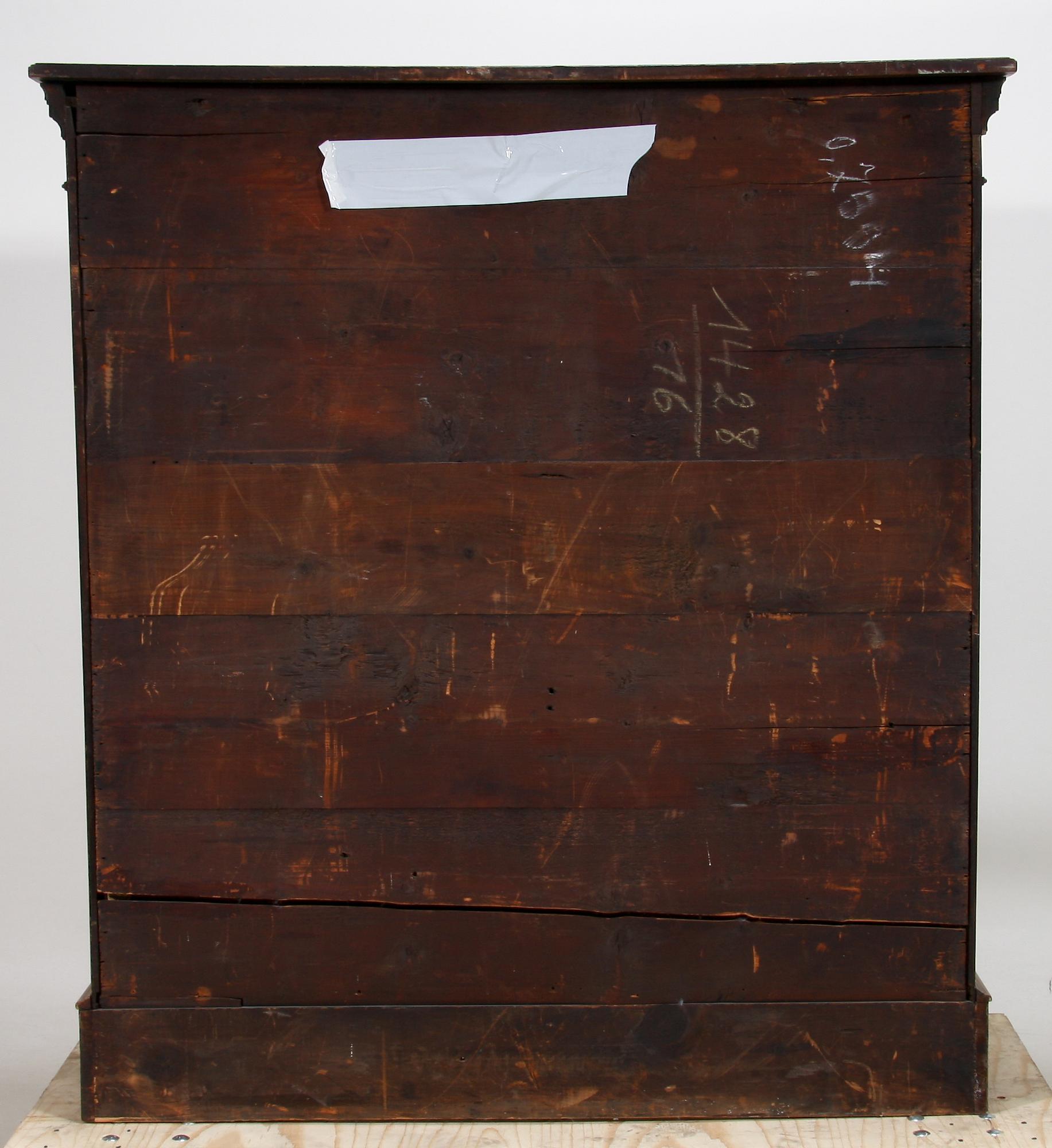 BOKSKÅP. England. 1700/1800-tal.