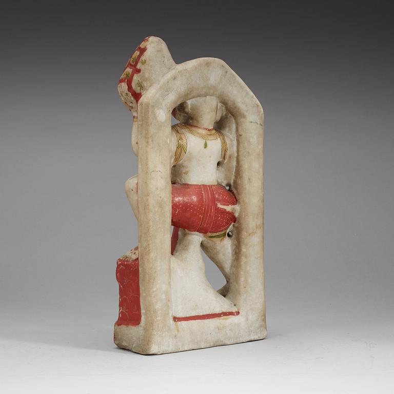 SKULPTUR, alabaster. Indien, 1800-tal.