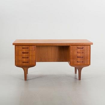 SKRIVBORD, teak, 1950/60-tal.