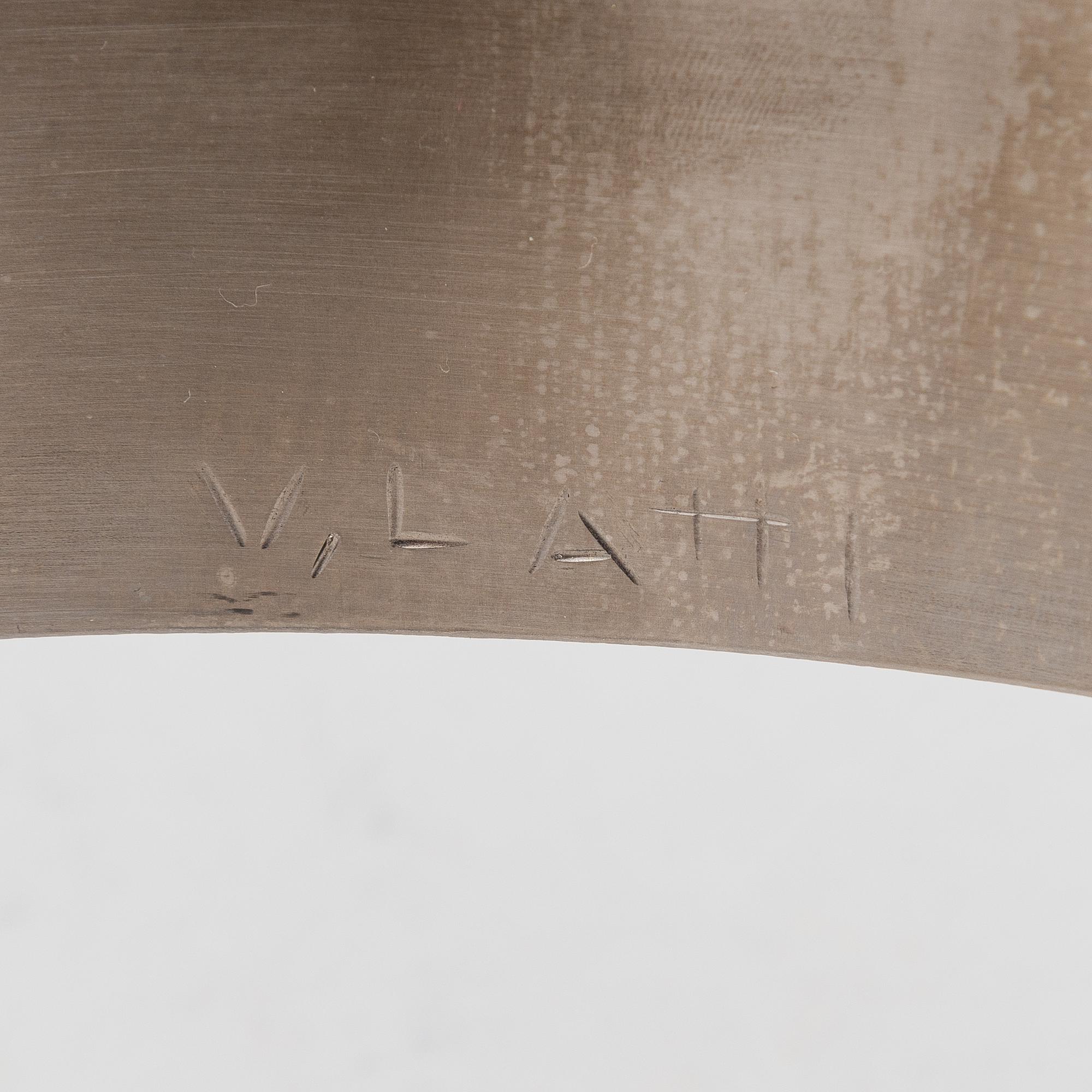 Väinö Lätti, skulptur, rostfritt stål, signerad.