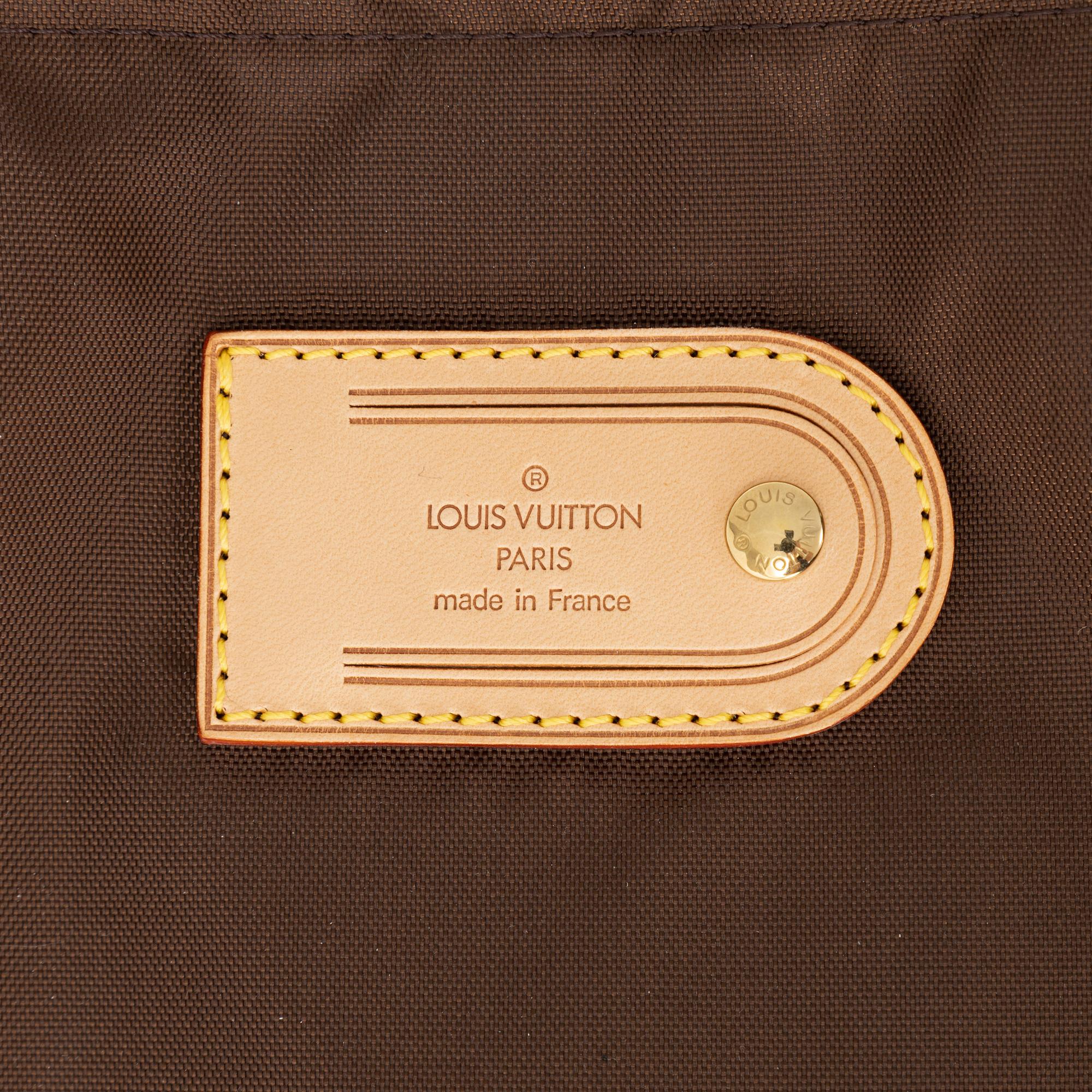 Louis Vuitton, a monogram canvas 'Pégase 50' suitcase, 203.