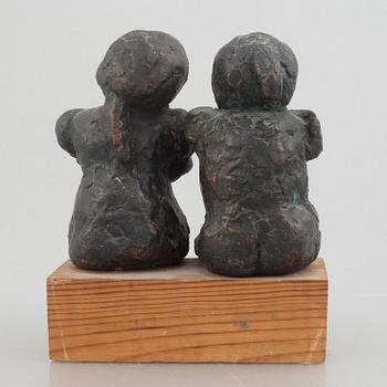Berta Hansson, Children seated.