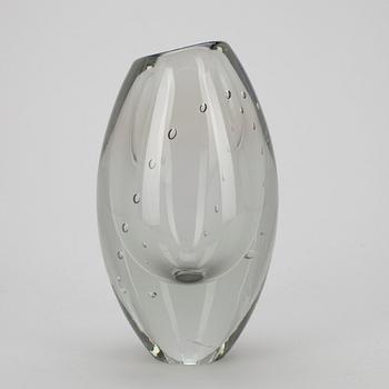 VAS, glas, "Pärlband", signerad och daterad G. Nyman Nuutajärvi Notsjö -56.