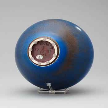 BERNDT FRIBERG, vas, Gustavsbergs Studio 1976.