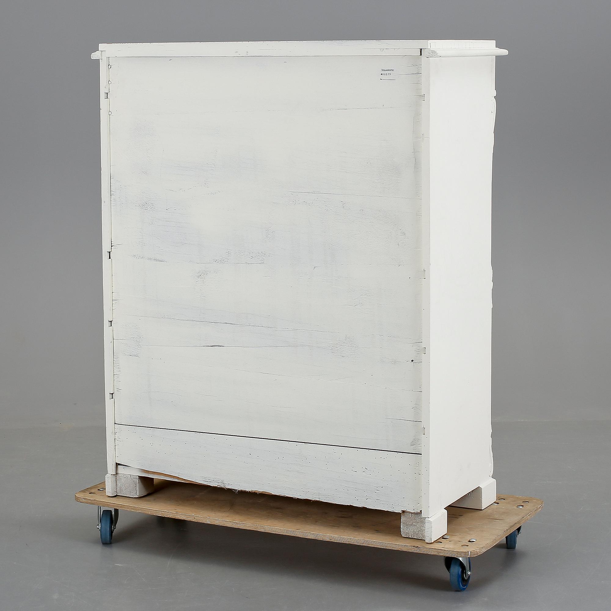CHIFFONJÉ, modern tillverkning.