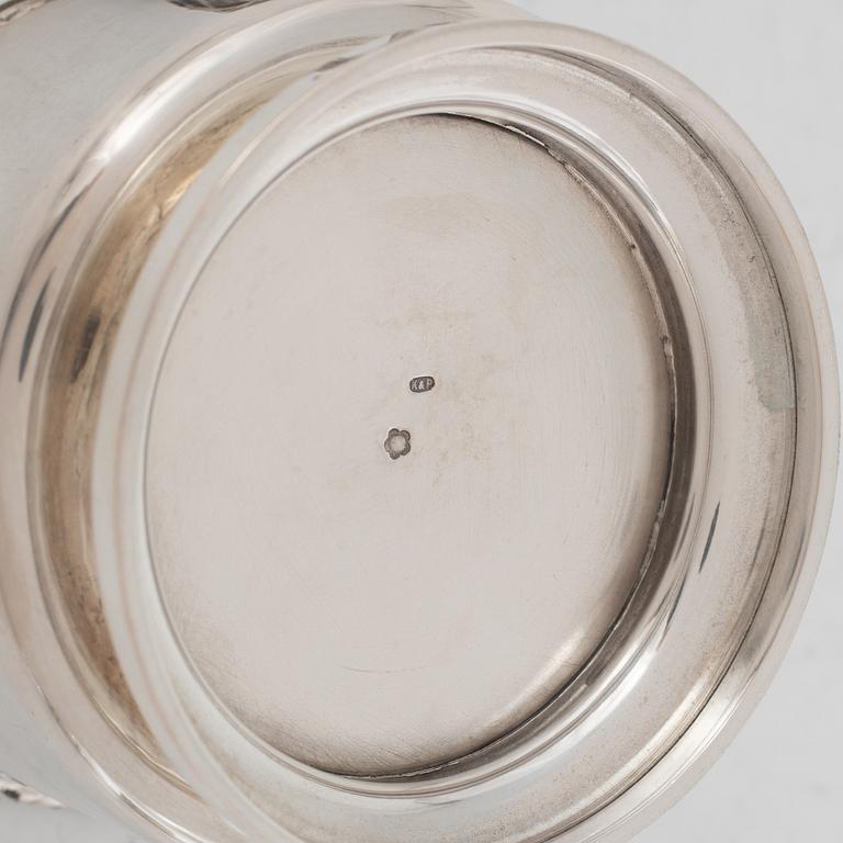 Silver tea mug holders with saucers, Pest, Austria, around 1900.