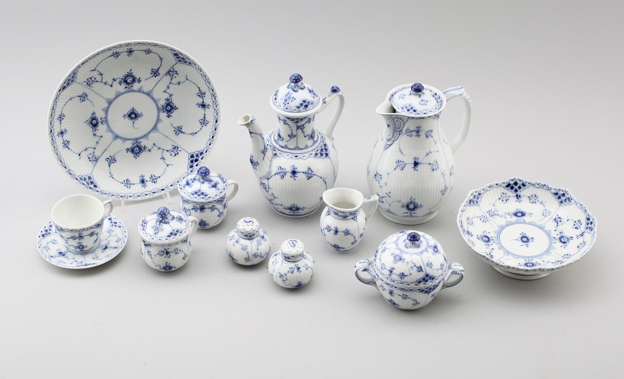 SERVISPORSLIN, 10 delar, "Musselmalet", Royal Copenhagen.
