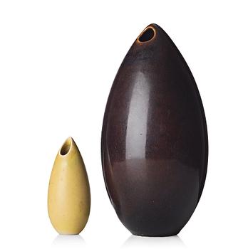 Stig Lindberg, two stoneware vases "Gnurglor", Gustavsberg studio, Sweden 1961.