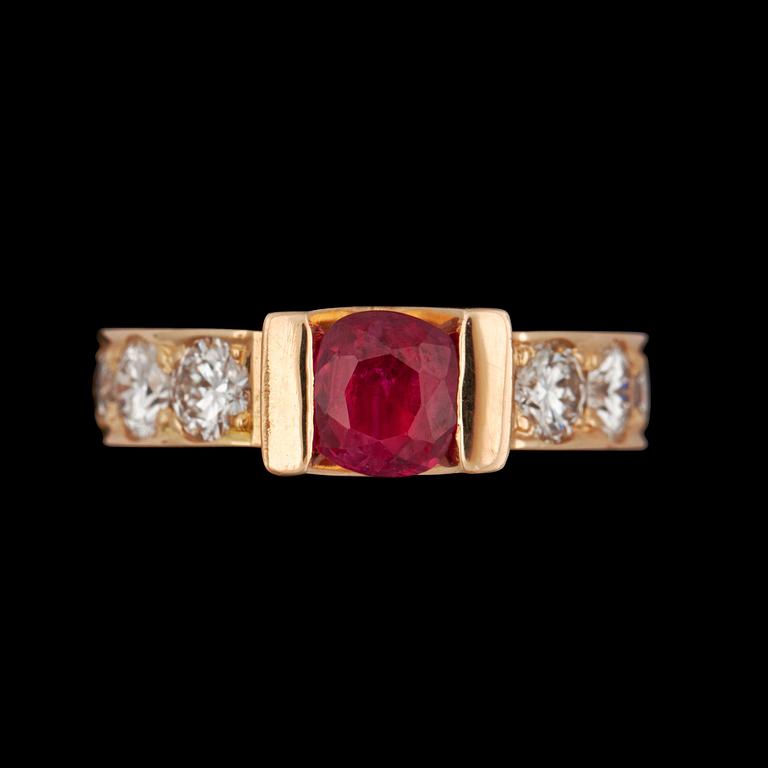 A ruby and diamaond ring app. tot. 1 ct.
