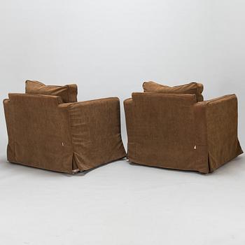 A pair of armchairs, Fogia, 21st century.