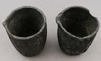 TRÄDGÅRDSURNOR, 1 par, stenmassa, 1900-talets andra hälft.