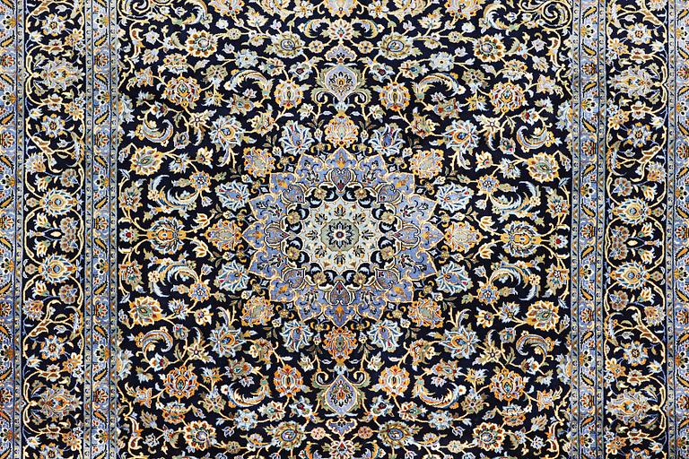 A carpet, Kashan, c. 393 x 297 cm.