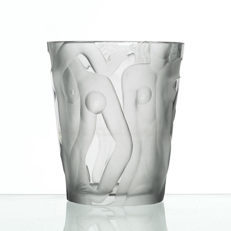 Vicke Lindstrand, a cut and sand blasted vase, Orrefors circa 1937.