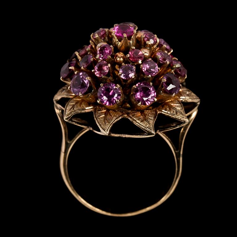 RING, rubies.